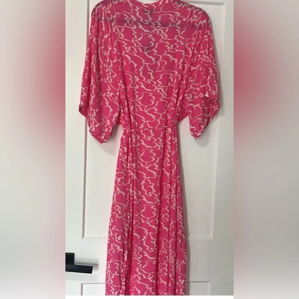 NWT $220 ZILCH Amsterdam Vibrant Pink Rayon Midi Dress - Picture 3 of 6